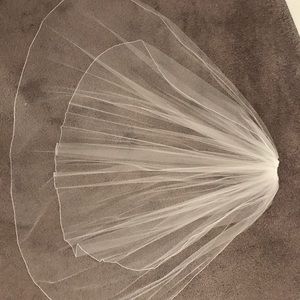 Chic wedding veil
